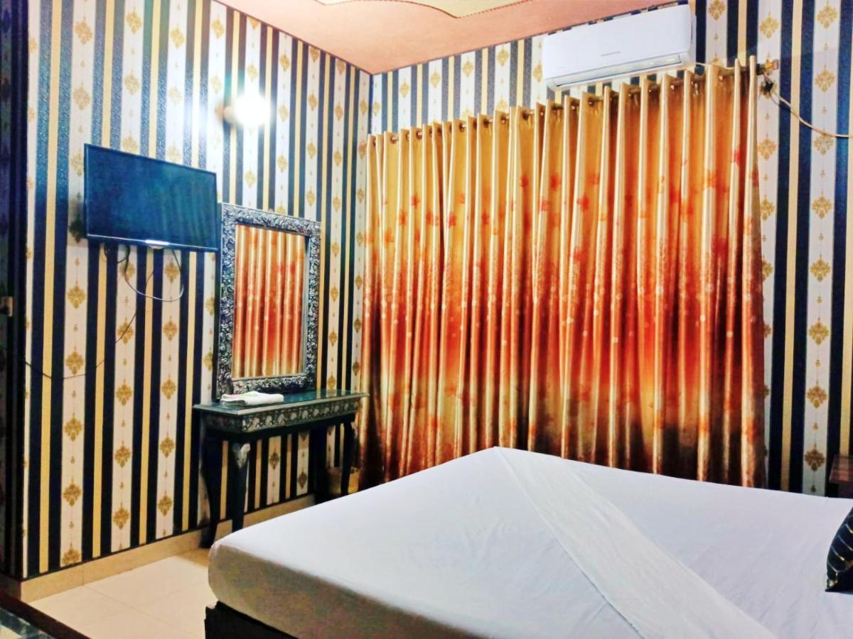 Moon Soon Hotel Lahore Esterno foto