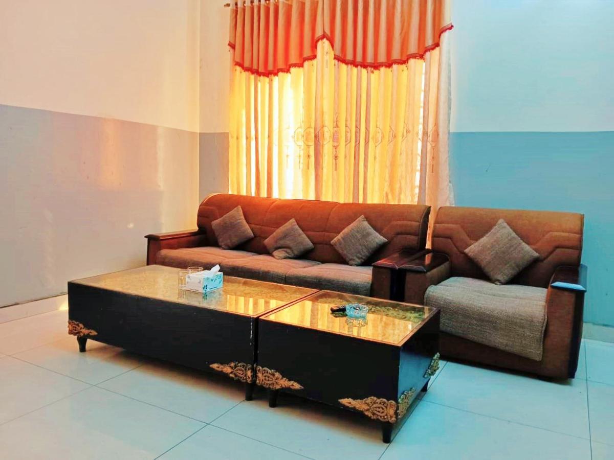 Moon Soon Hotel Lahore Esterno foto